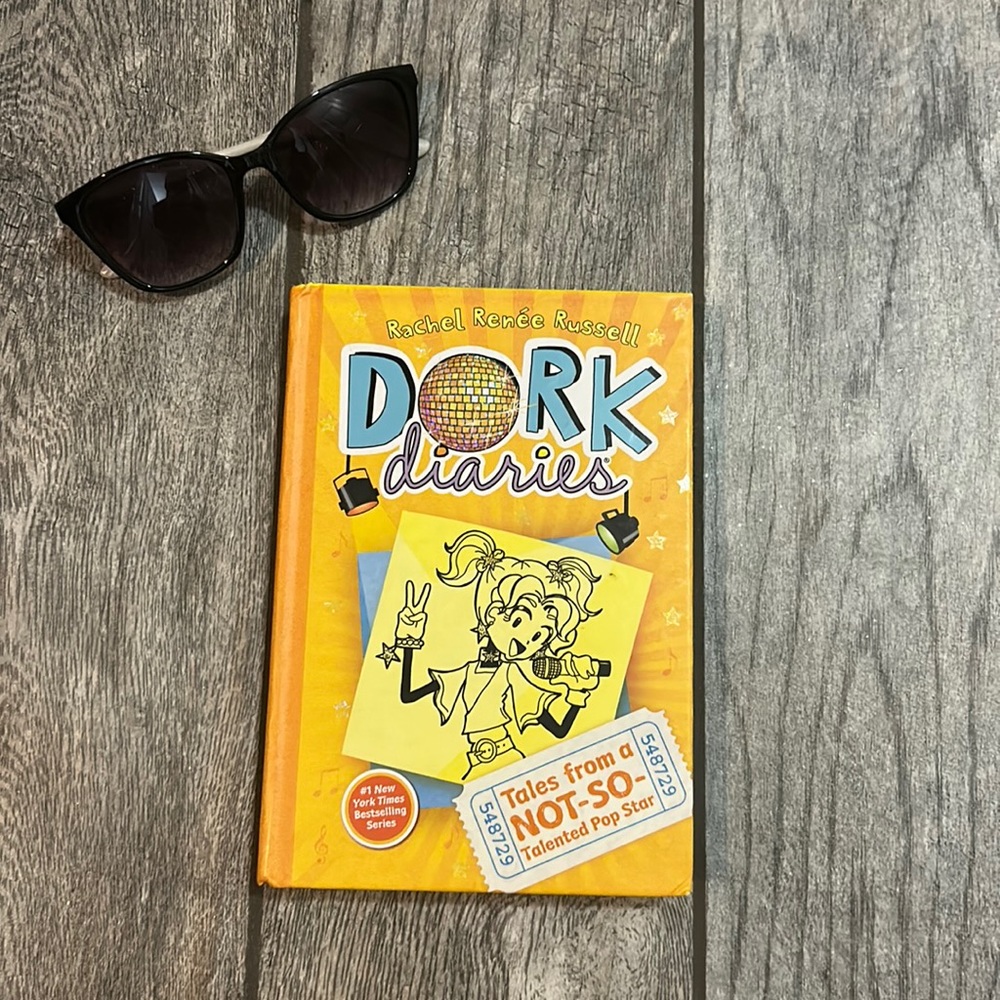 Dork diaries: tales from a not-so talented pop star
